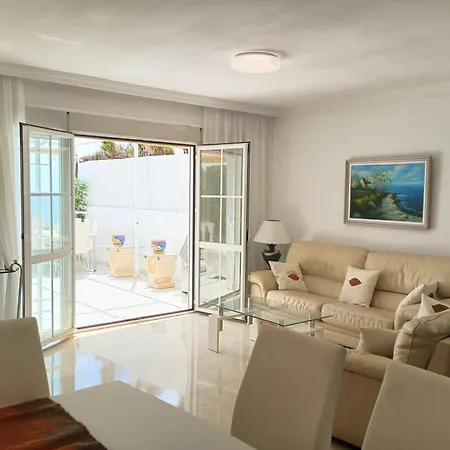 Adosado Frente Al Mar Con Piscina, Benalmadena-costa Benalmádena